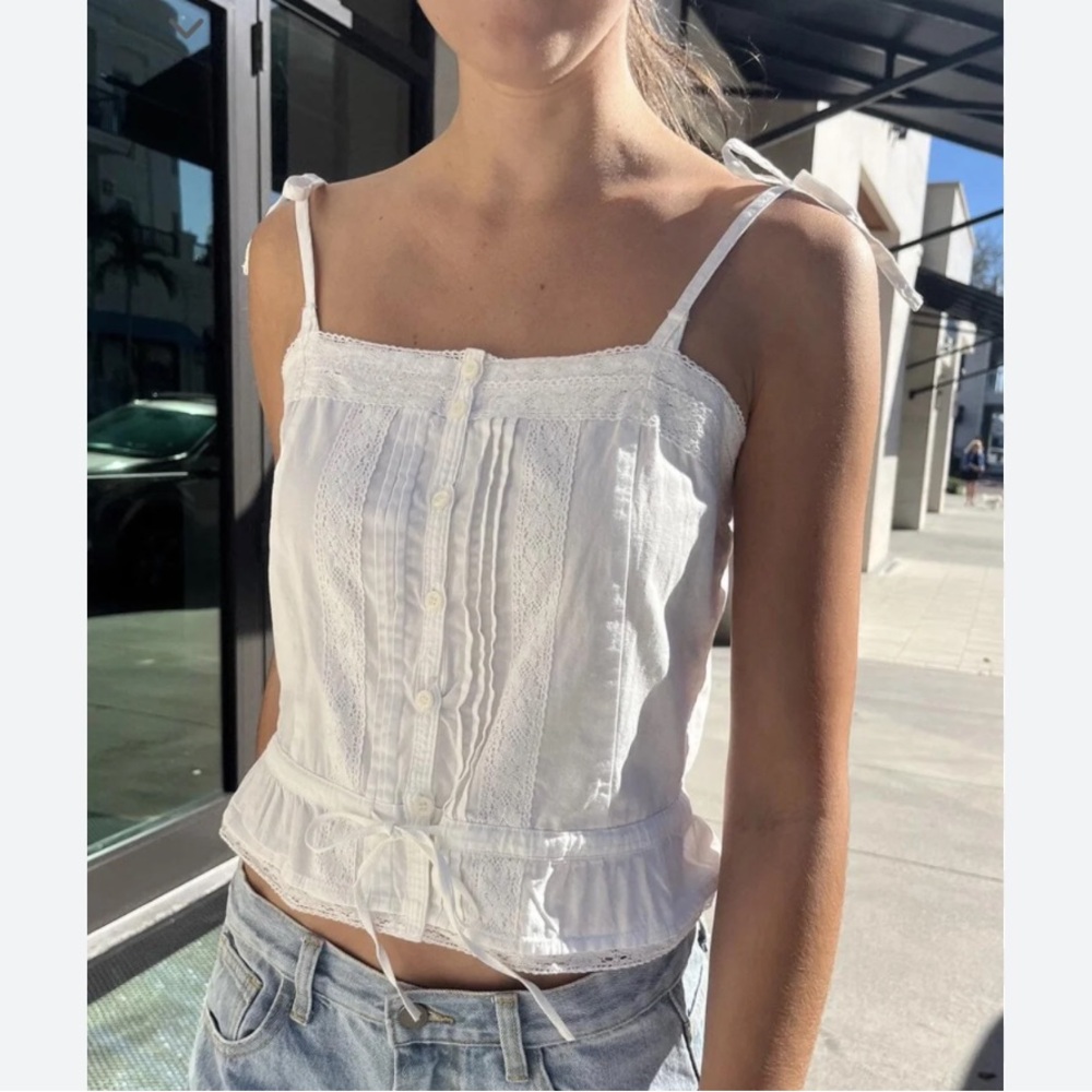 NWT Brandy Melville Maeve Top